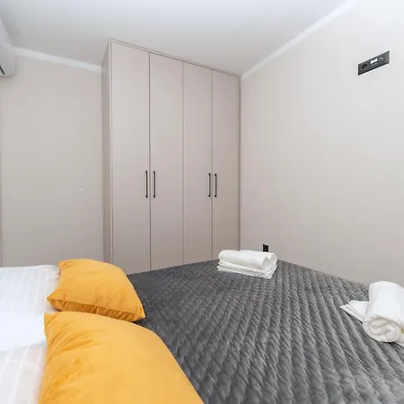 Apartment Ap12b Makarska