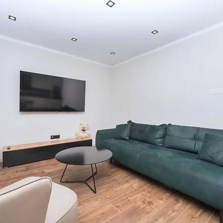 Ap12b Apartment